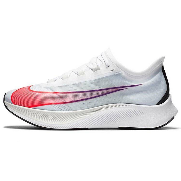 Nike Zoom Fly 3 Logo