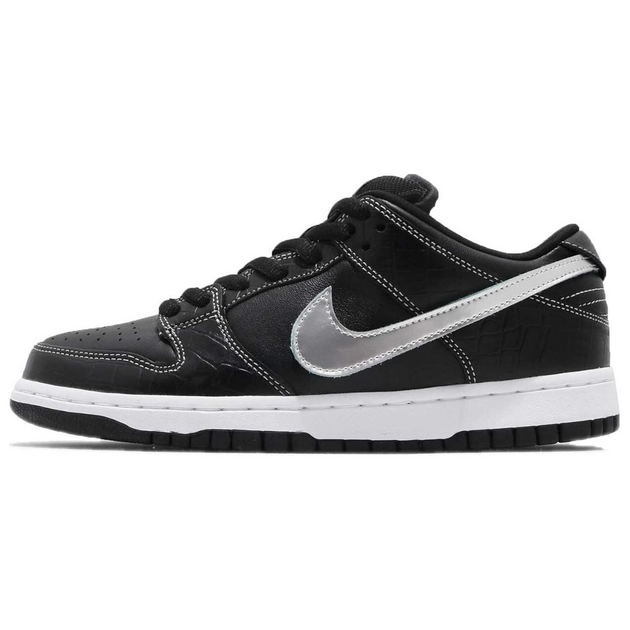 Diamond Supply Co x Nike Dunk SB Black Black