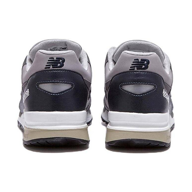New Balance 1600