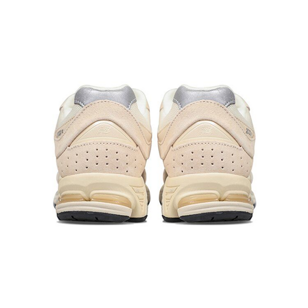 New Balance 2002R calm taupe