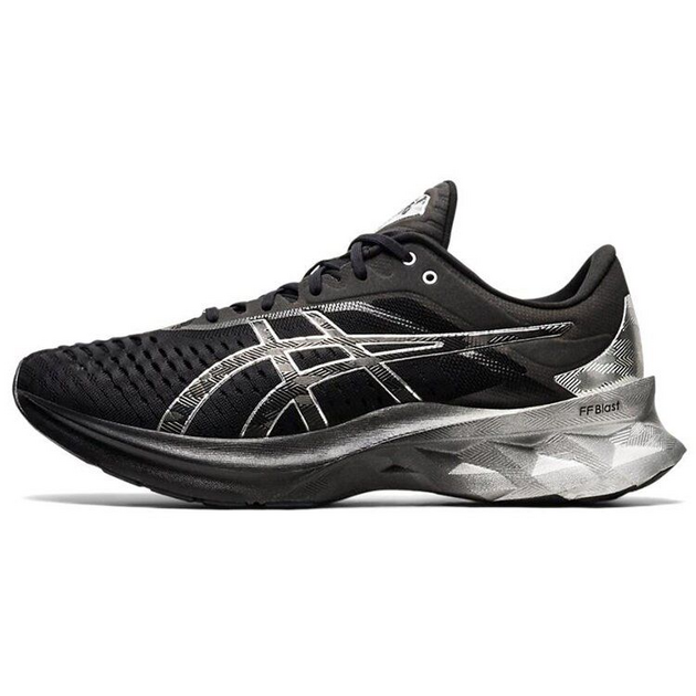 Asics Novablast