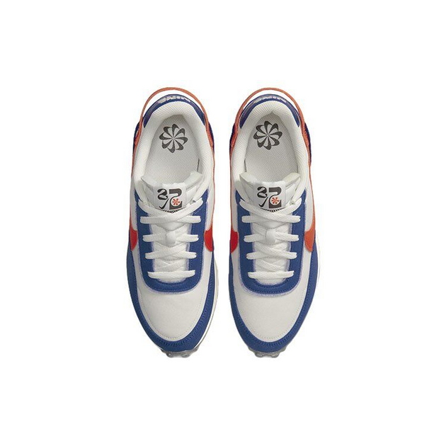 Nike WaFFle Debut Swoosh