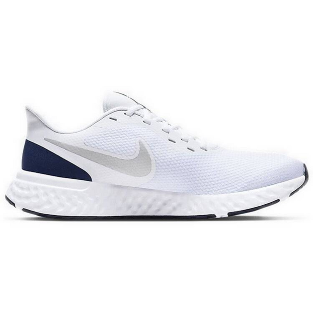 Nike Revolution 5