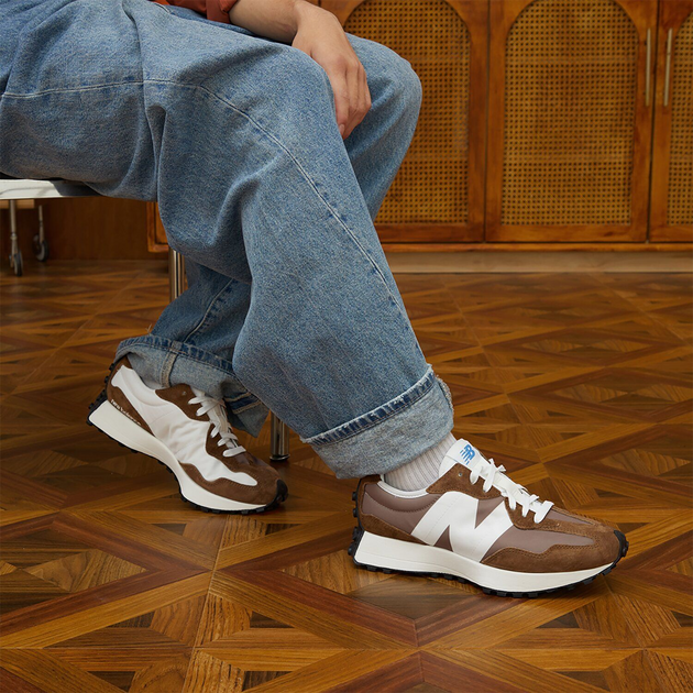 New Balance 327