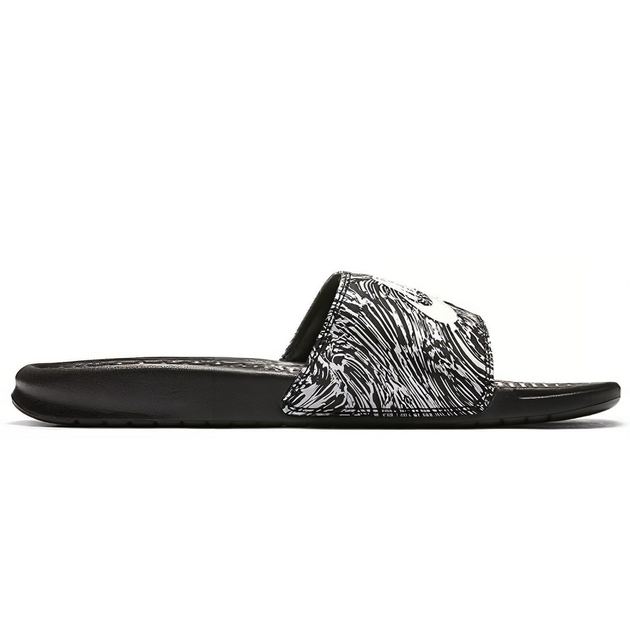 Nike Benassi