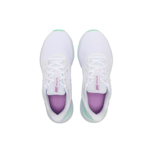 Nike Revolution 5