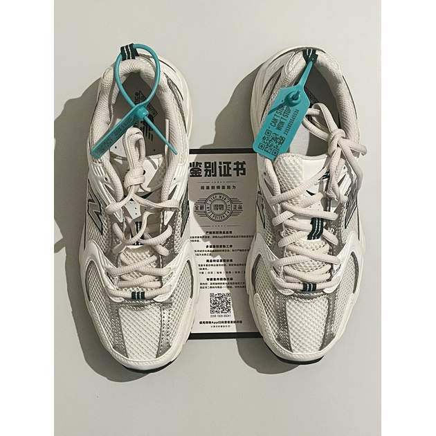 New Balance 530 Sea Salt Marsh Green