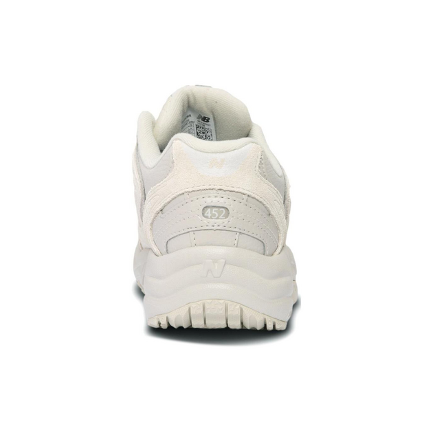 New Balance 452
