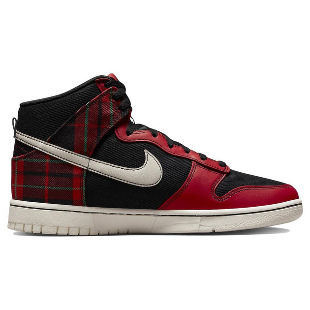 Nike Dunk Plaid