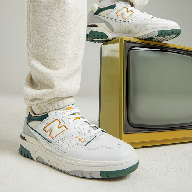 New Balance 550