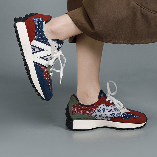 New Balance 327