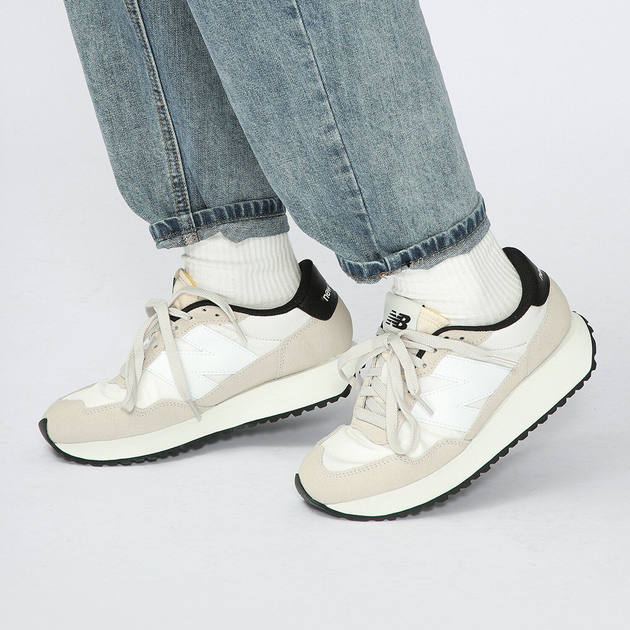 New Balance 237