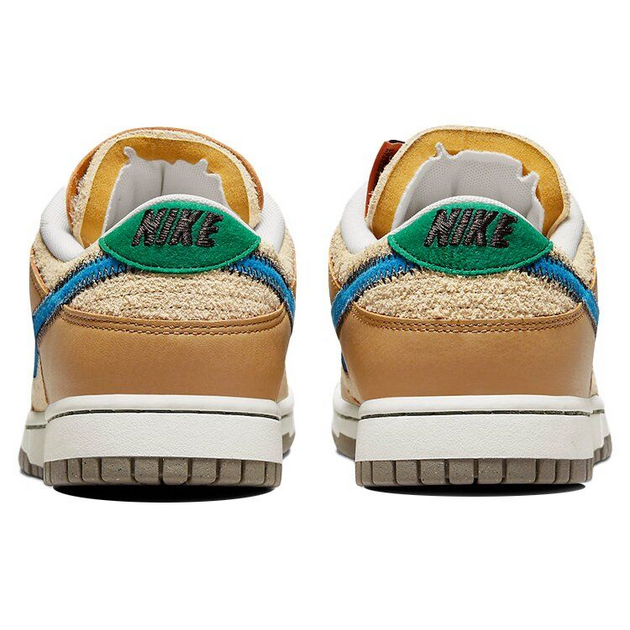 Size x Nike Dunk Low