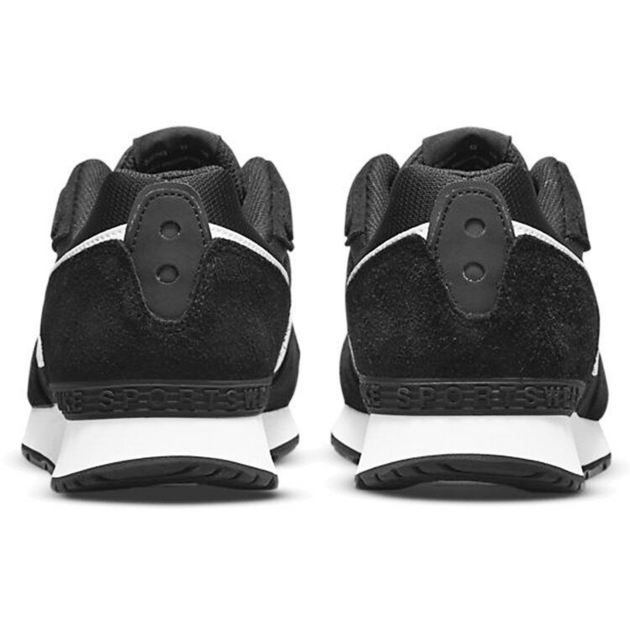 Nike Venture Runner