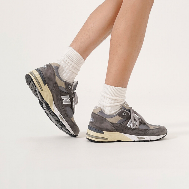 New Balance 991