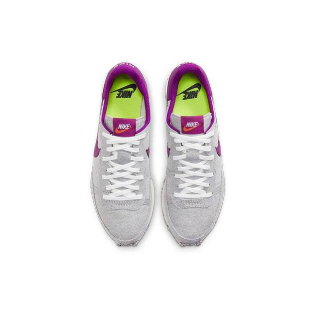 Nike Challenger