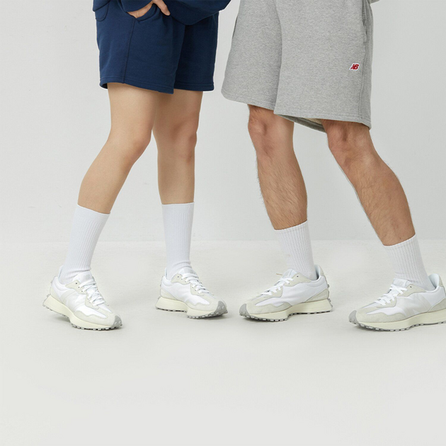 New Balance 327
