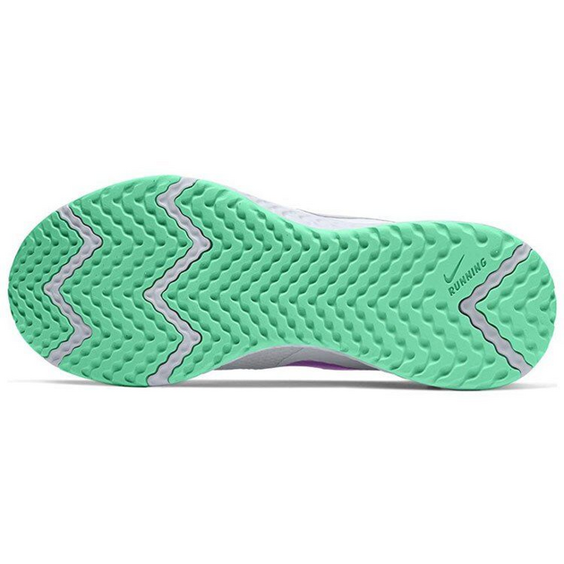 Nike Revolution 5