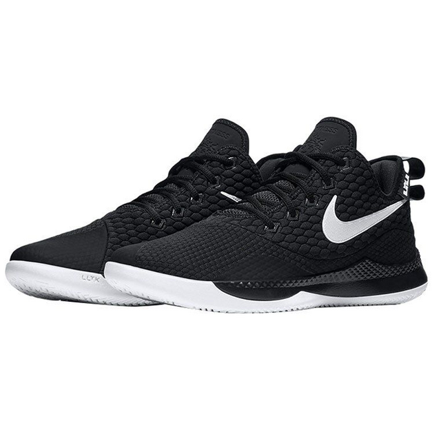 Nike Witness 3