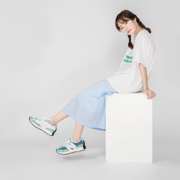New Balance 327