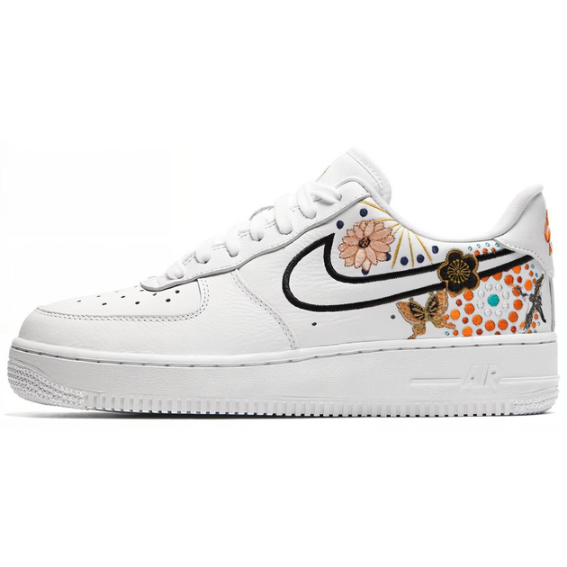 Nike Air Force 1 07 LNY