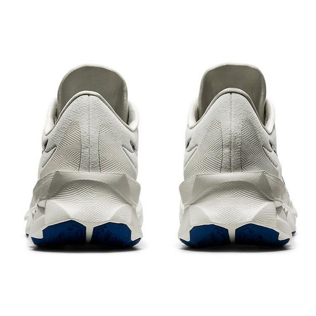 Asics Novablast Sps