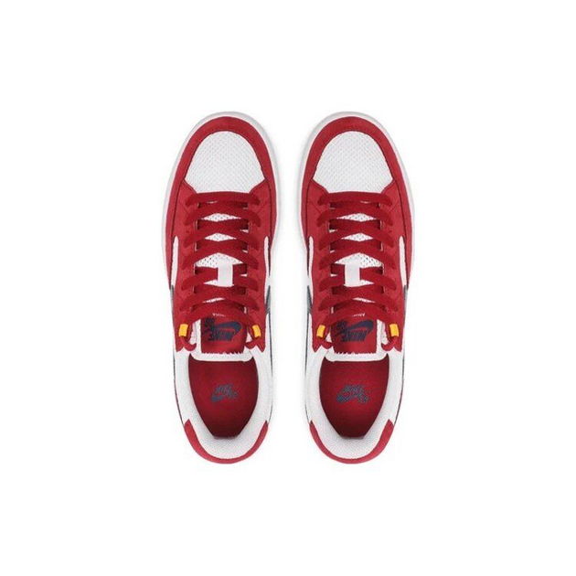 Nike SB Adversary