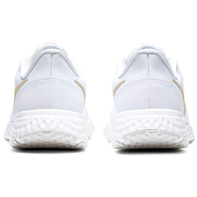 Nike Revolution 5