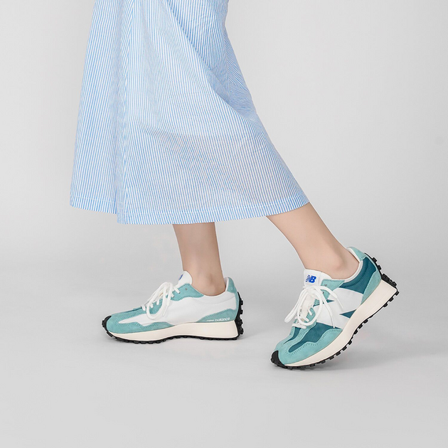 New Balance 327
